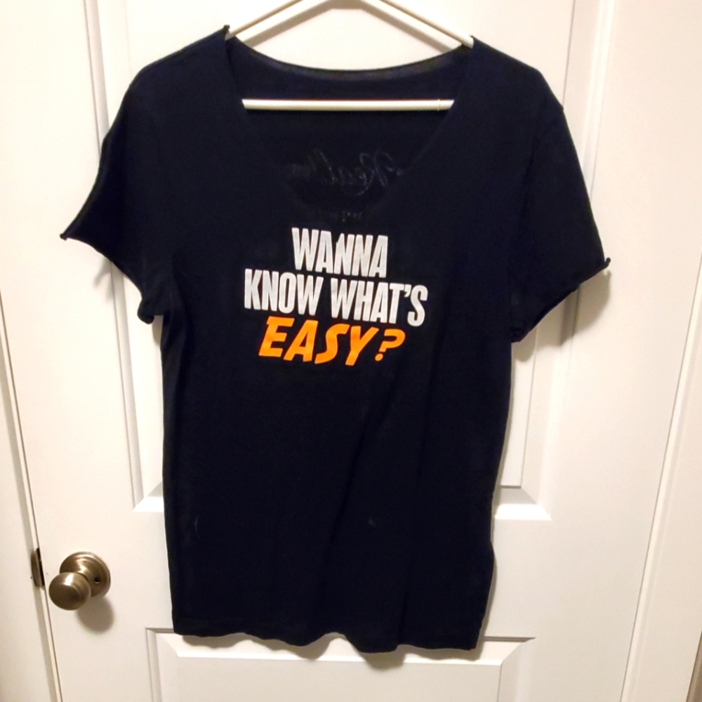 12/$30   👕  vintage brand tee   ‼️Final Price‼️